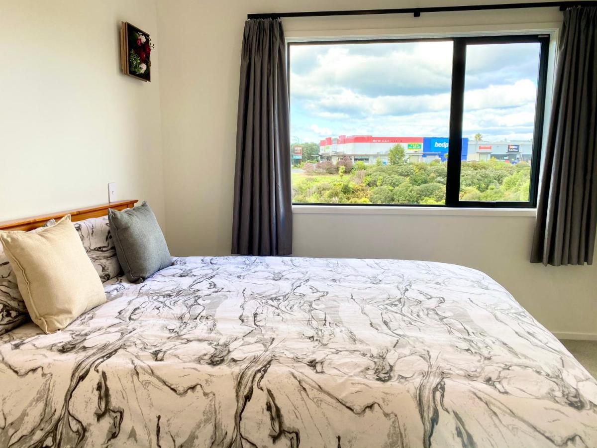 Stunning Townhouse - Walking To Botany Shopping Center Apartment Auckland Ngoại thất bức ảnh